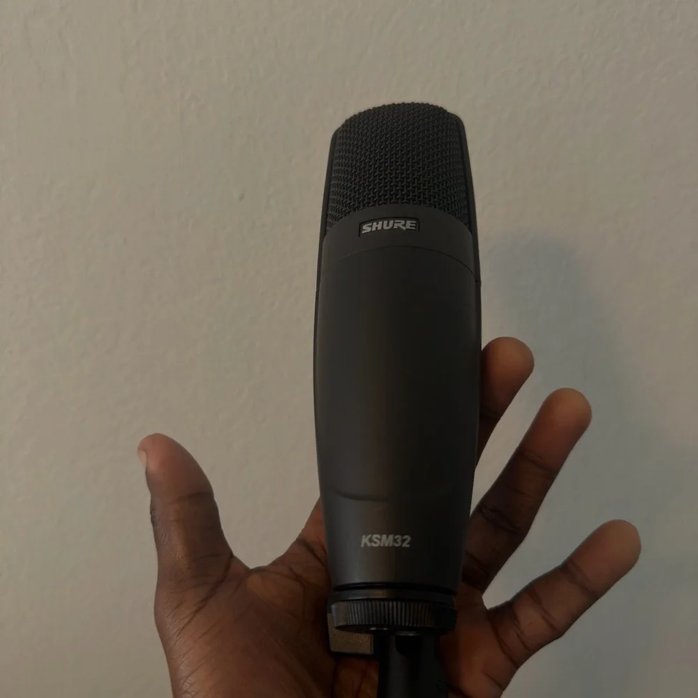 Shure KSM32 Condenser Microphone